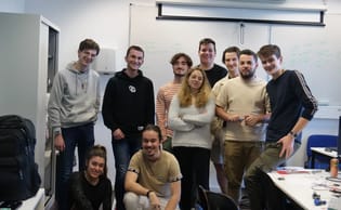 Les étudiant en robotique de Ynov Bordeaux pendant le challenge 48h