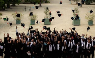 CRDD jeté de chapeaux