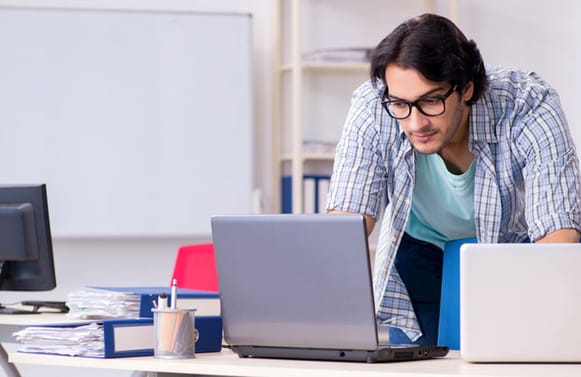 Métier de gestionnaire en maintenance et support informatique