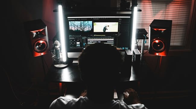 présentation du métier de monteur image