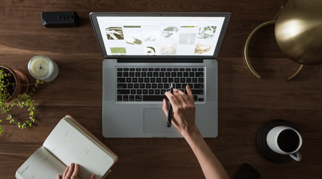 Travailler sur un ordinateur