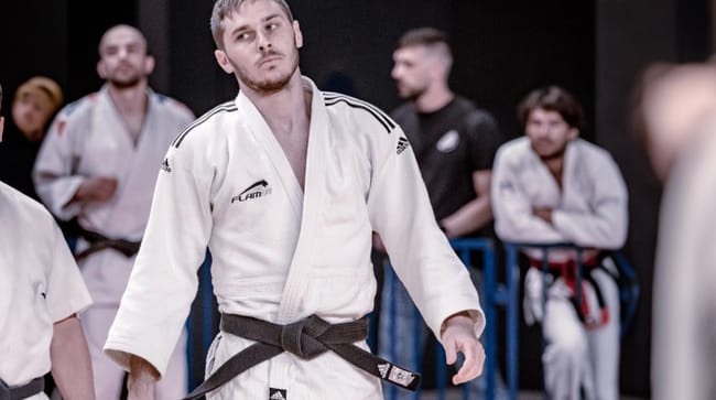 Axel2