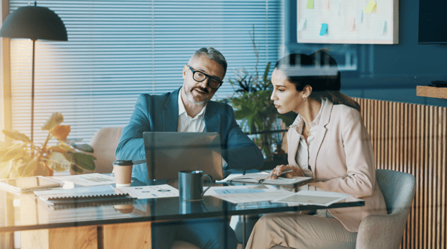 Réunion à deux en bureau