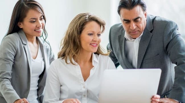 salaire d'un analyste e-réputation