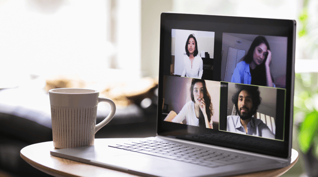 Discuter entre étudiants