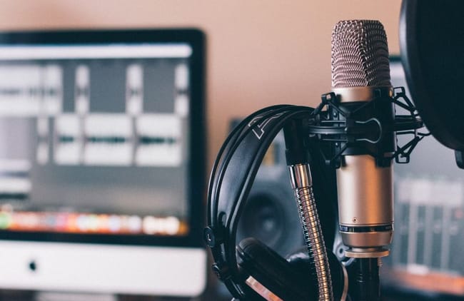 pr&eacute;sentation du m&eacute;tier de mixeur antenne en t&eacute;l&eacute;vision