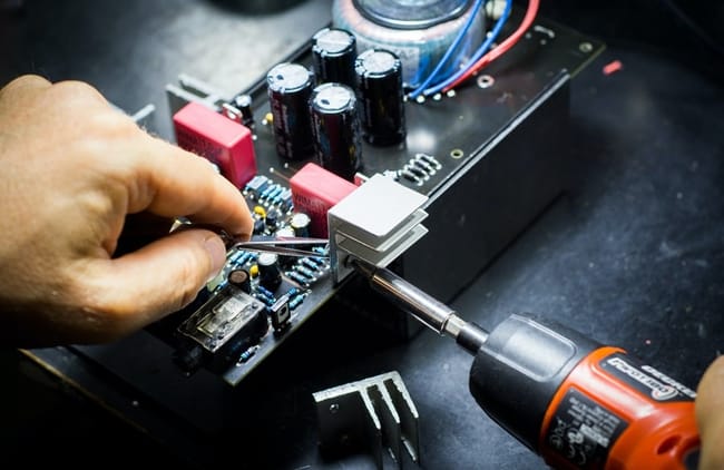 Missions de l&rsquo;assistant ing&eacute;nieur syst&egrave;me embarqu&eacute;