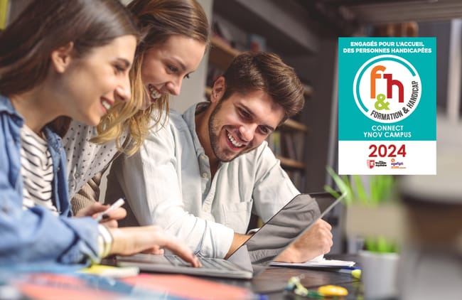 étudiants devant un ordinateur