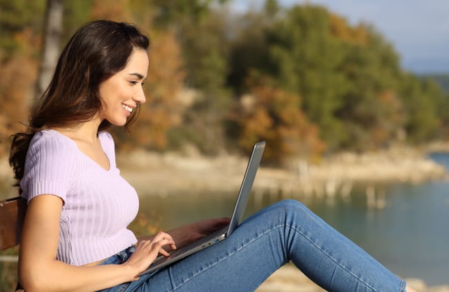 Etudiant dans la nature