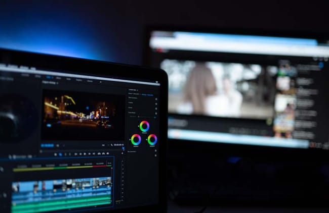 m&eacute;tiers de media production